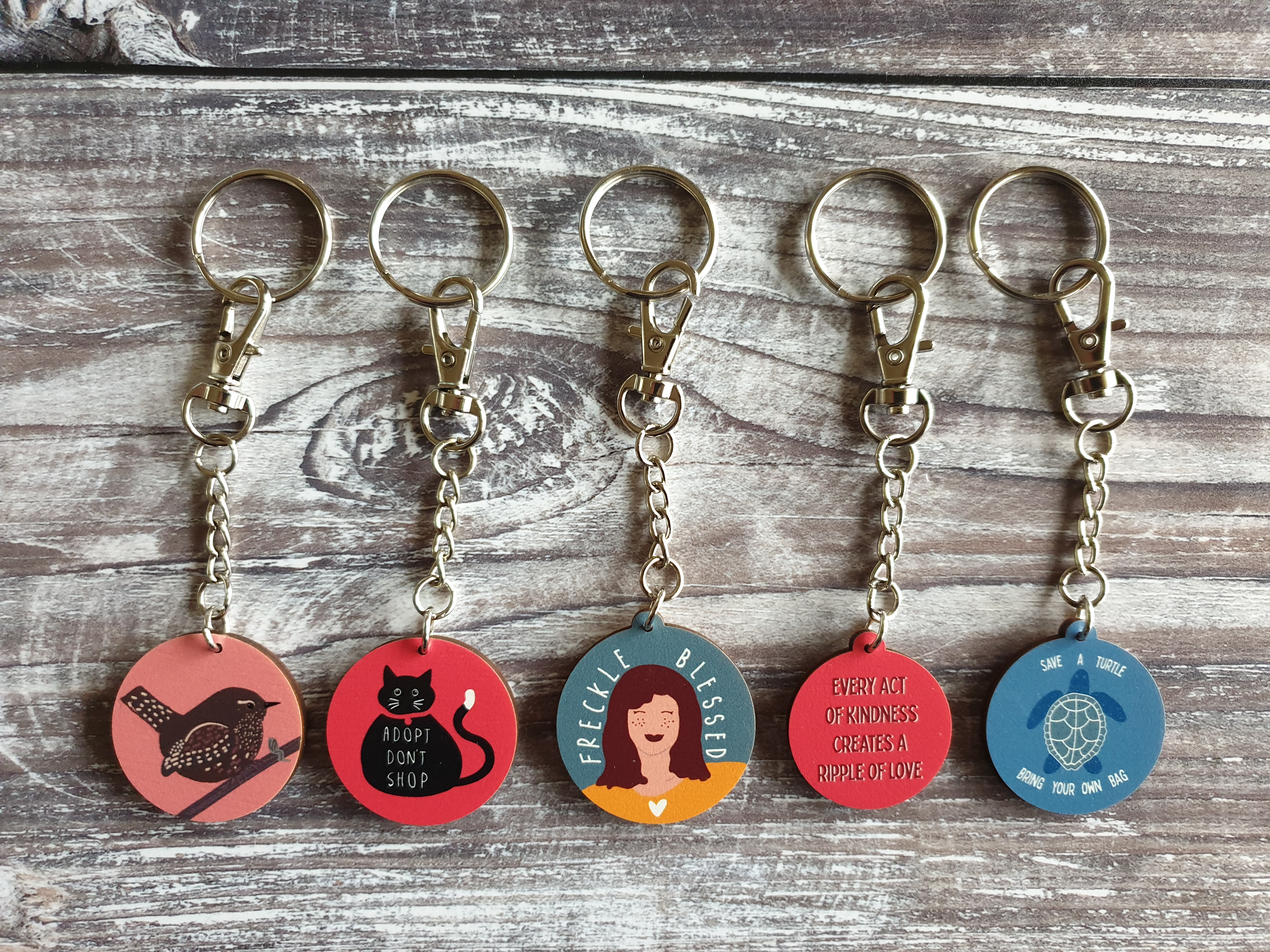 Daffodowndilly wooden keyrings. Daffodowndilly Our Shops. Sharing independent shops online at Love Our Shops UK shopping directory.