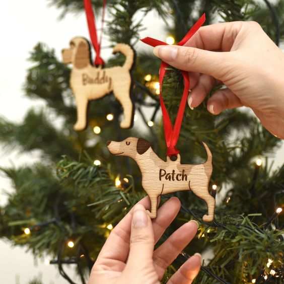 Hoobynoo personalised dog breed wooden decoration. Shop independent this Christmas with Love Our Shops UK.