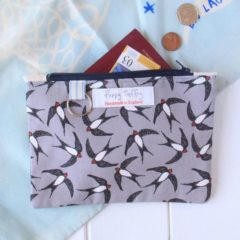 Cheeky Seagull Sandwich Wrap Swallow Flat Purse With Keyring